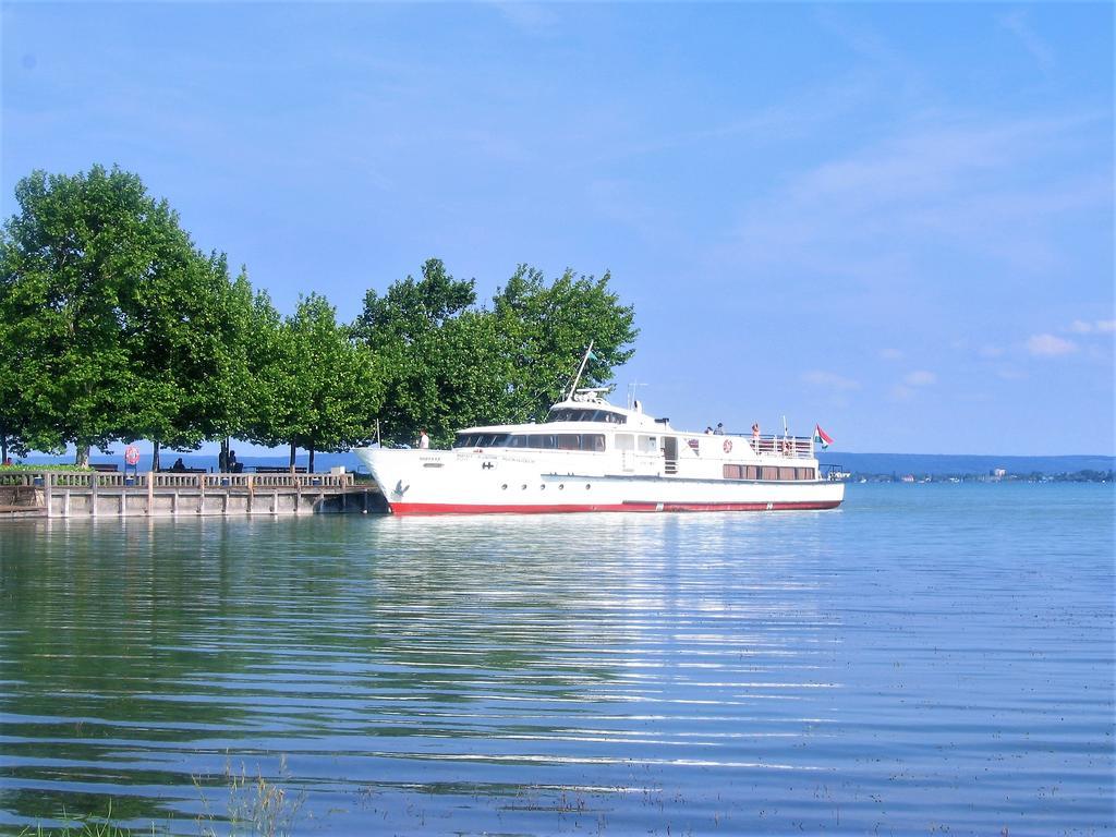 Aqua Apartman Révfülöp Екстериор снимка