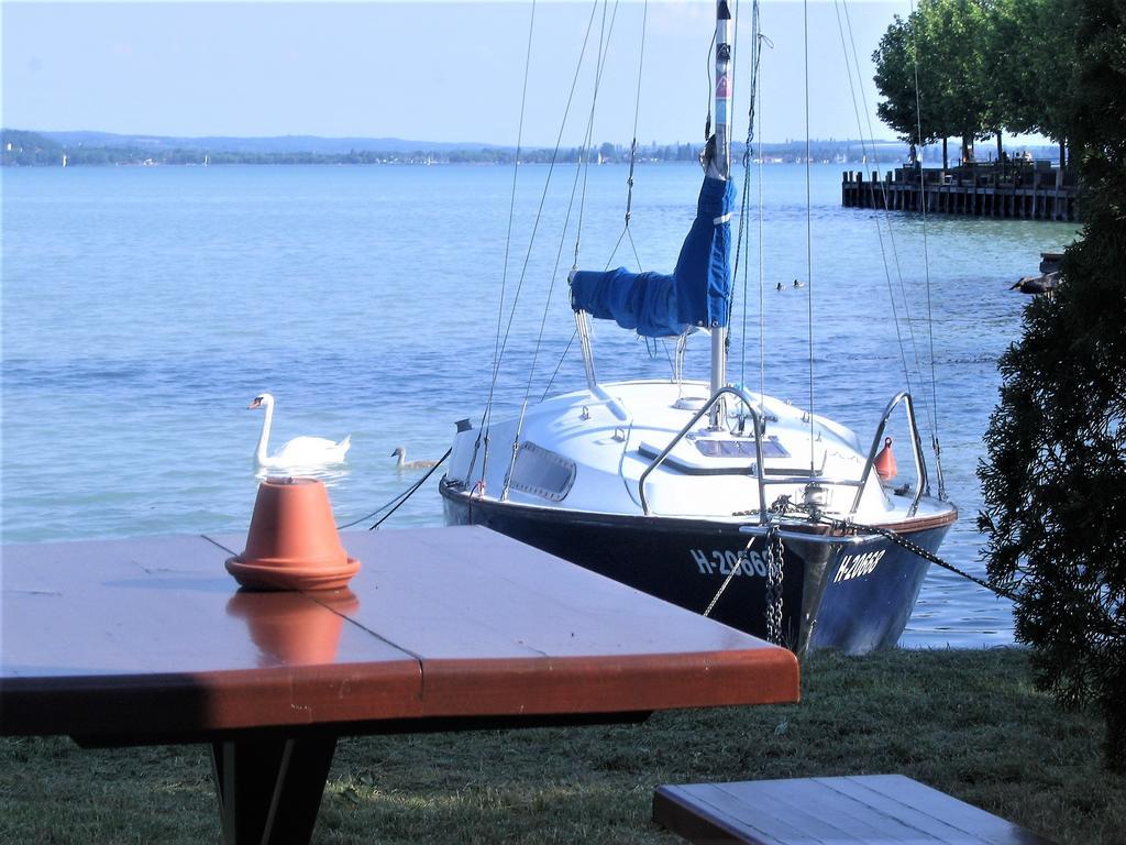 Aqua Apartman Révfülöp Екстериор снимка